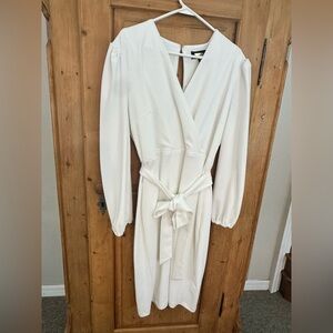 Alexa Admor White Wrap Style Dress Very Flattering Size Large Never Worn